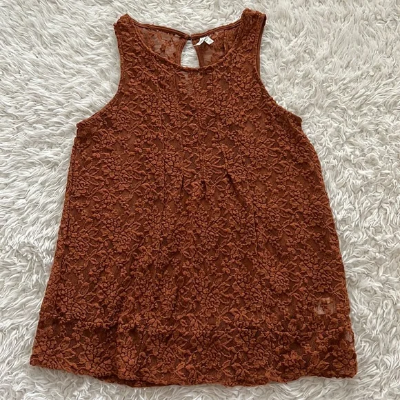 Mudd Floral Lace Tank - Picture 9 of 12